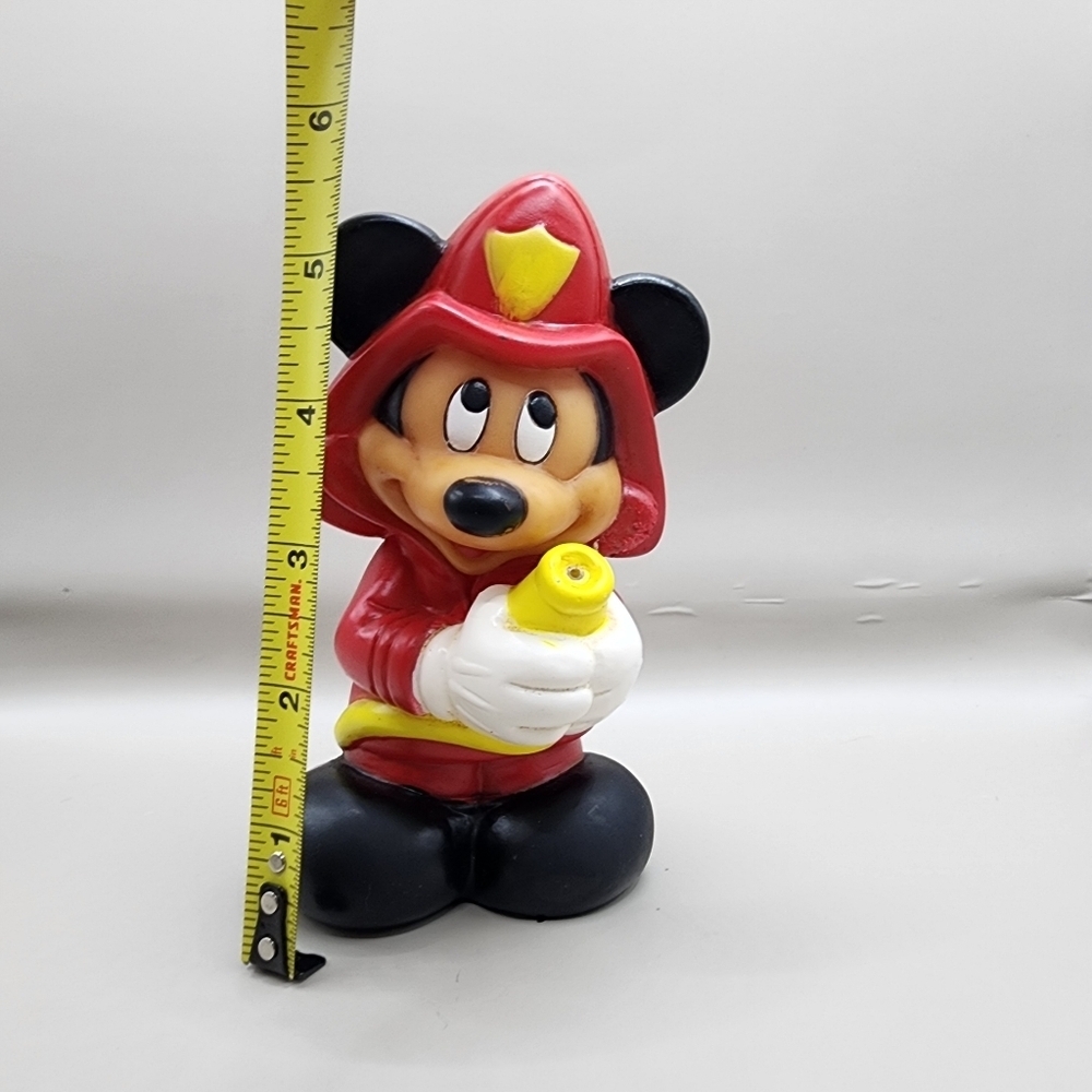 1984 Mickey Mouse 5.5" Arco Disney Fireman Water Squirter Bathtub Vintage - Picture 6 of 6